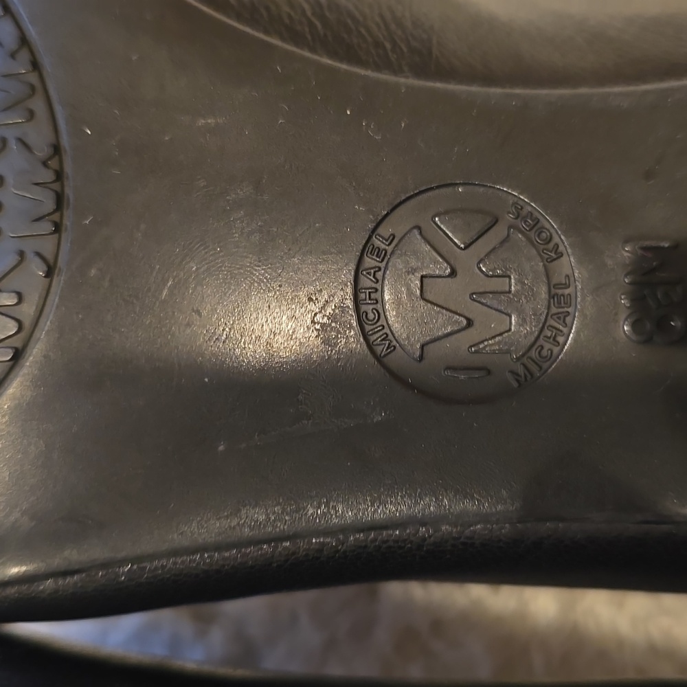 Michael Kors Black Women's Pumps NWOT - Picture 5 of 5